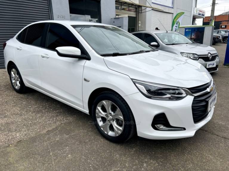 CHEVROLET - ONIX - 2020/2020 - Branca - R$ 81.900,00