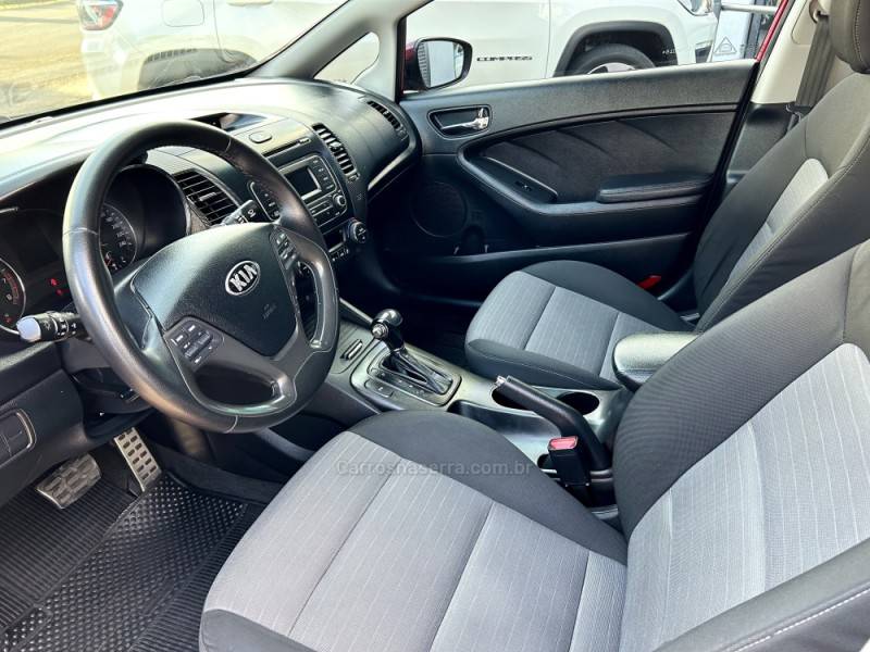 KIA MOTORS - CERATO - 2014/2014 - Vermelha - R$ 64.700,00