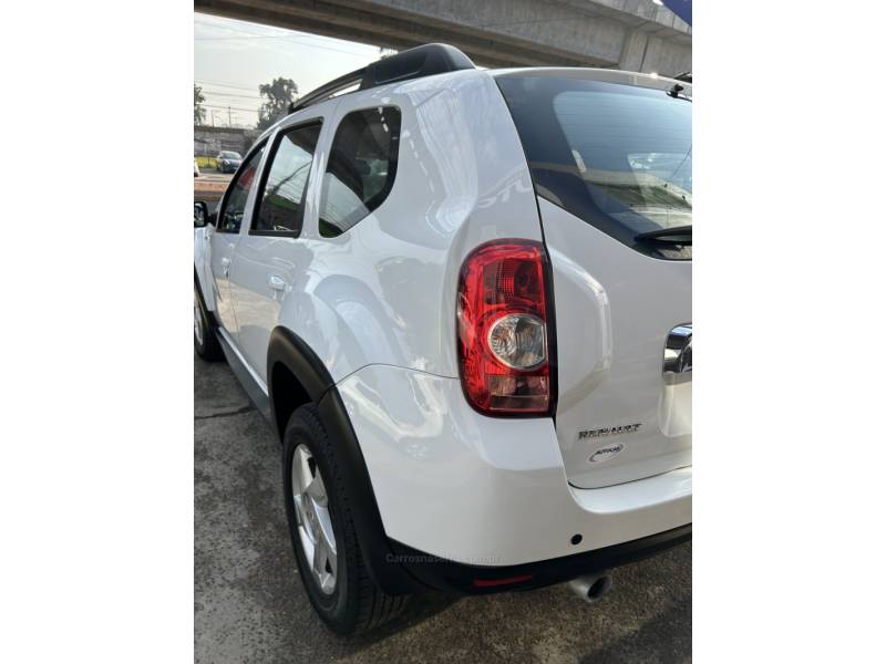 RENAULT - DUSTER - 2015/2015 - Branca - R$ 56.900,00